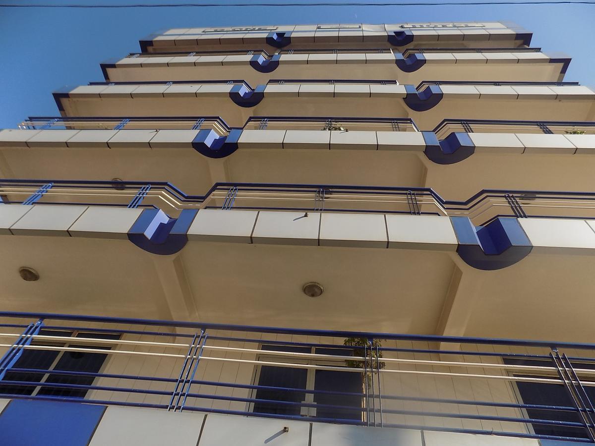 G-One Hotel Kampala Luaran gambar