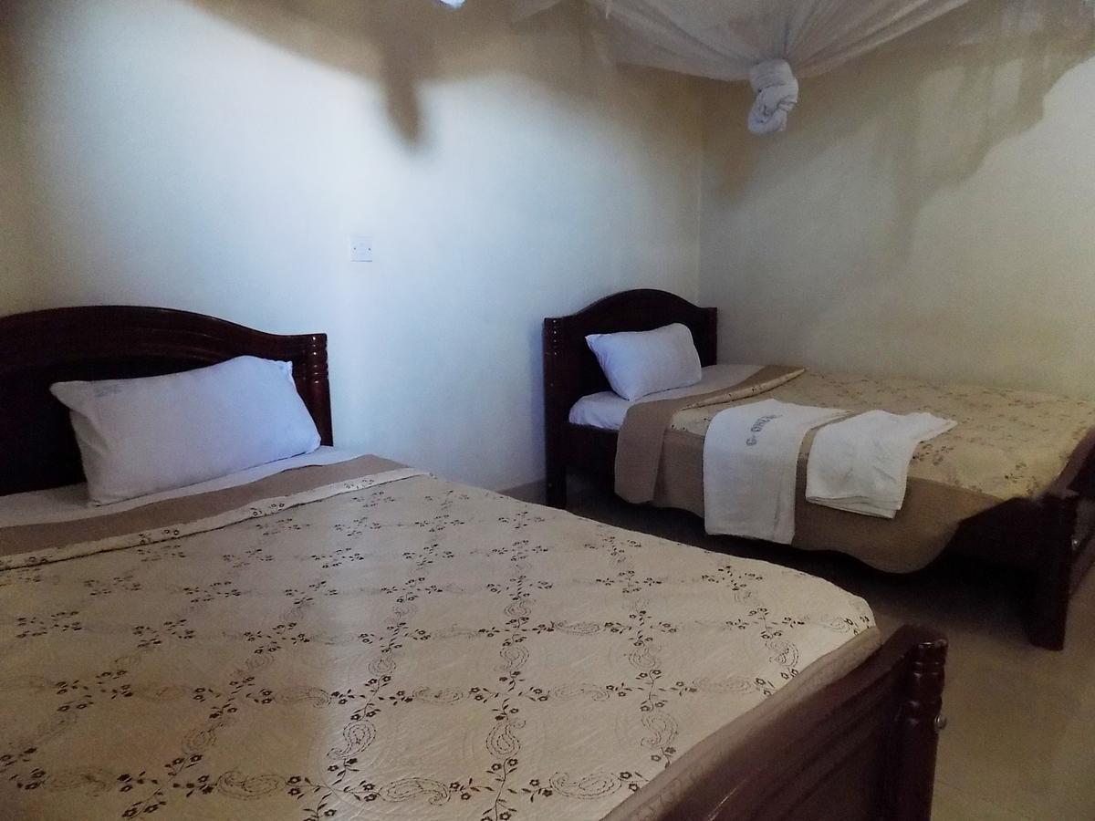 G-One Hotel Kampala Luaran gambar