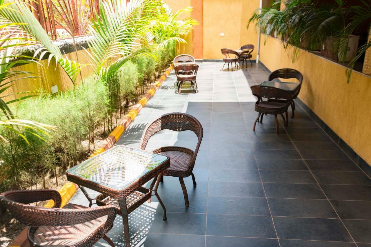 G-One Hotel Kampala Luaran gambar