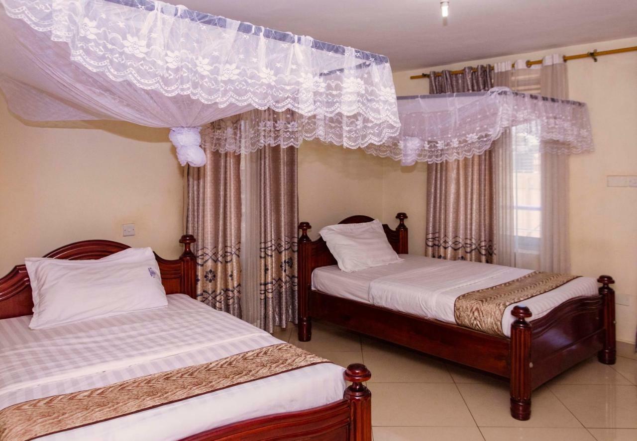 G-One Hotel Kampala Luaran gambar